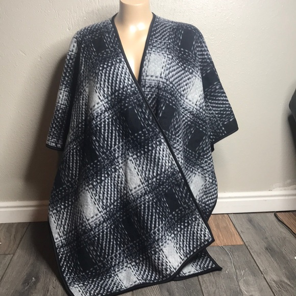 Ike Behar Tops - Ike Behar fashion Wrap